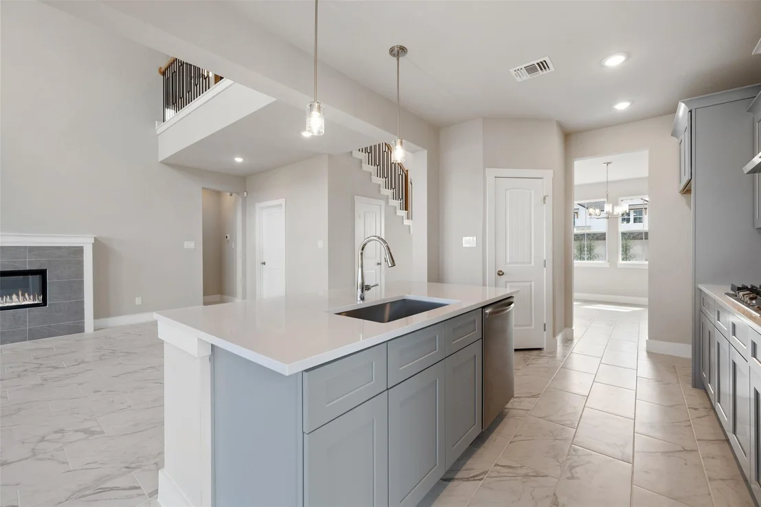 Photo of 19104 Moreland LN