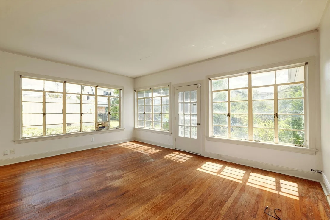 Photo of 809 Park BLVD