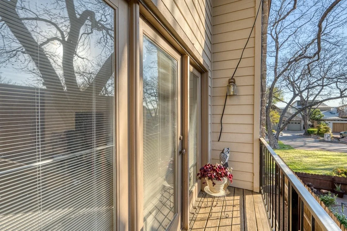 Photo of 402 Meadowlakes DR