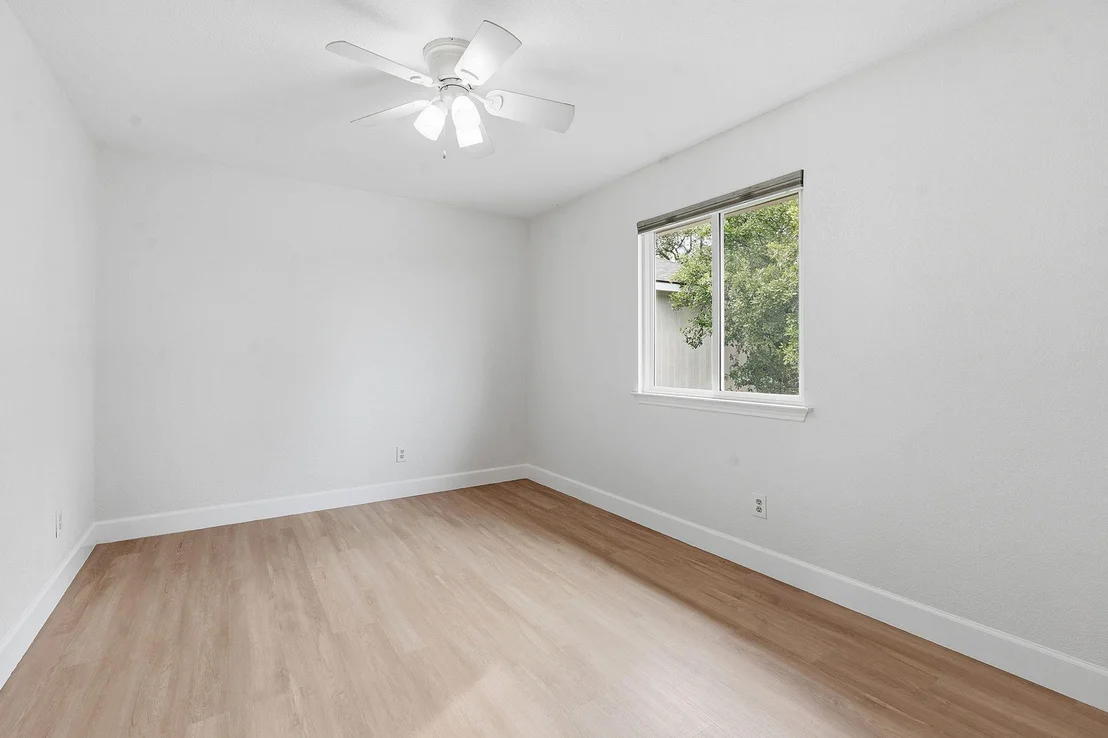 Photo of 1201 Deer Grove DR