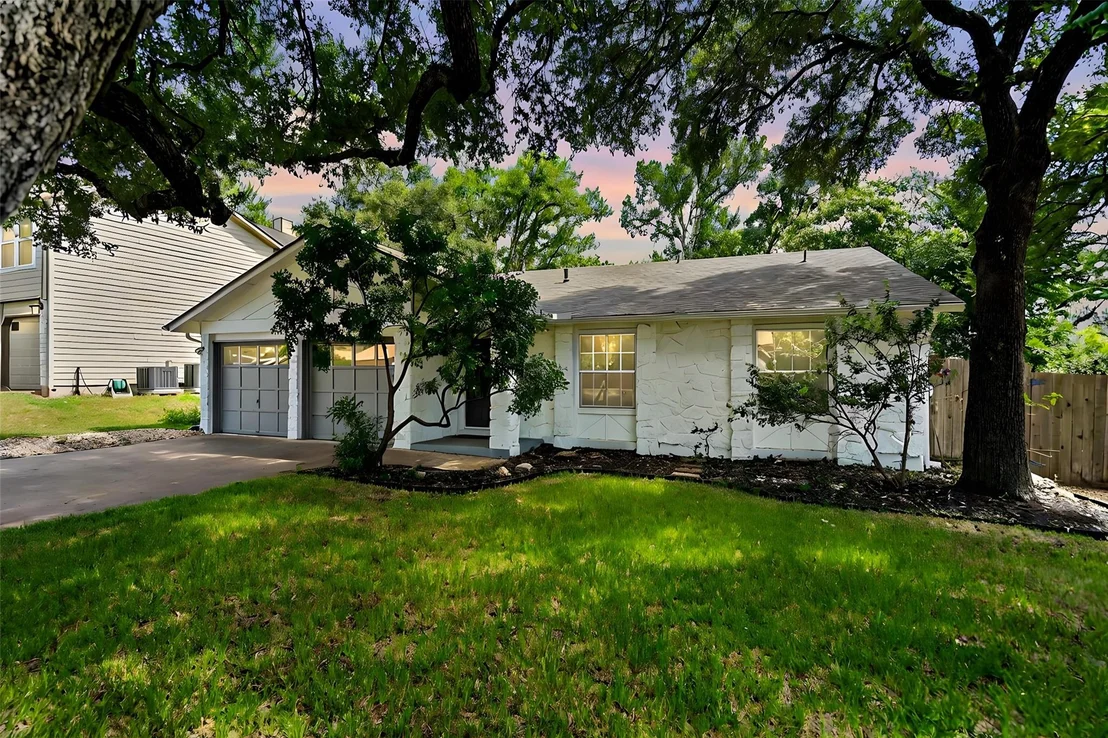 Photo of 8117 Pilgrims PL