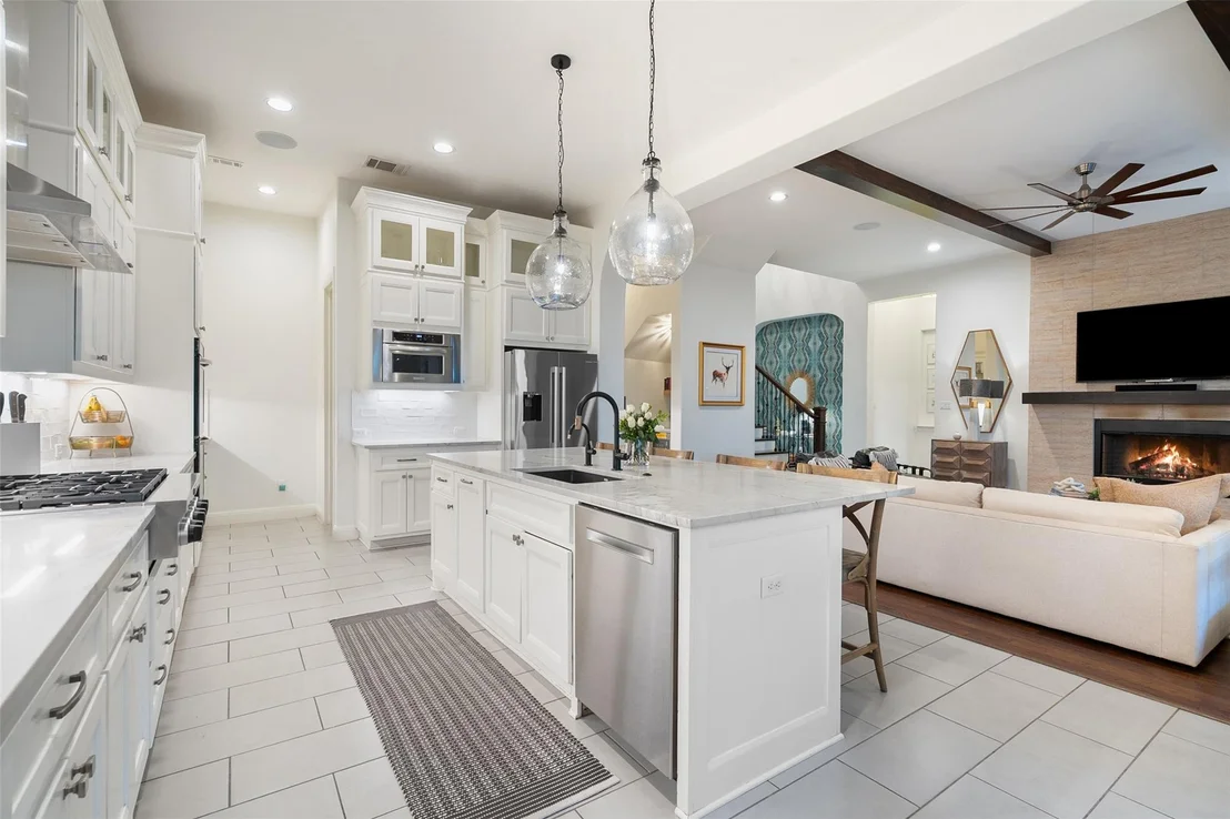Photo of 4113 Sugarloaf DR
