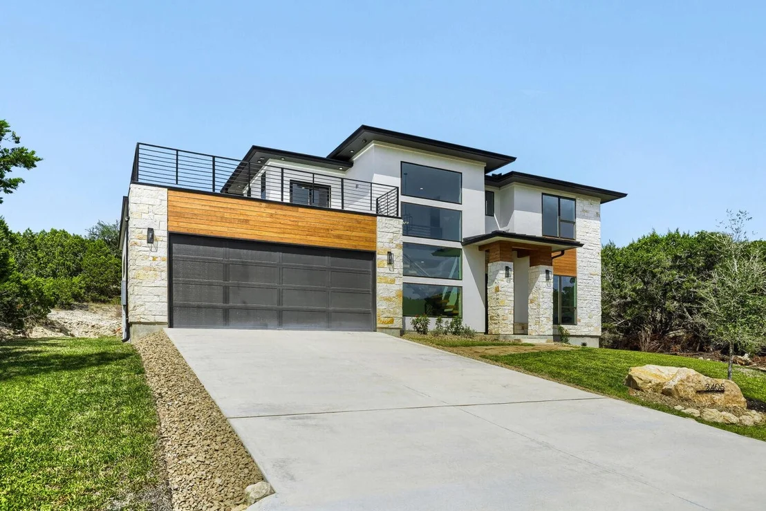Photo of 3405 Congress Ave