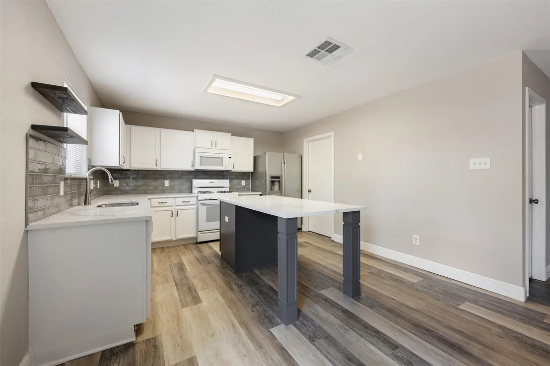 Photo of 1809 Vanderhill CV