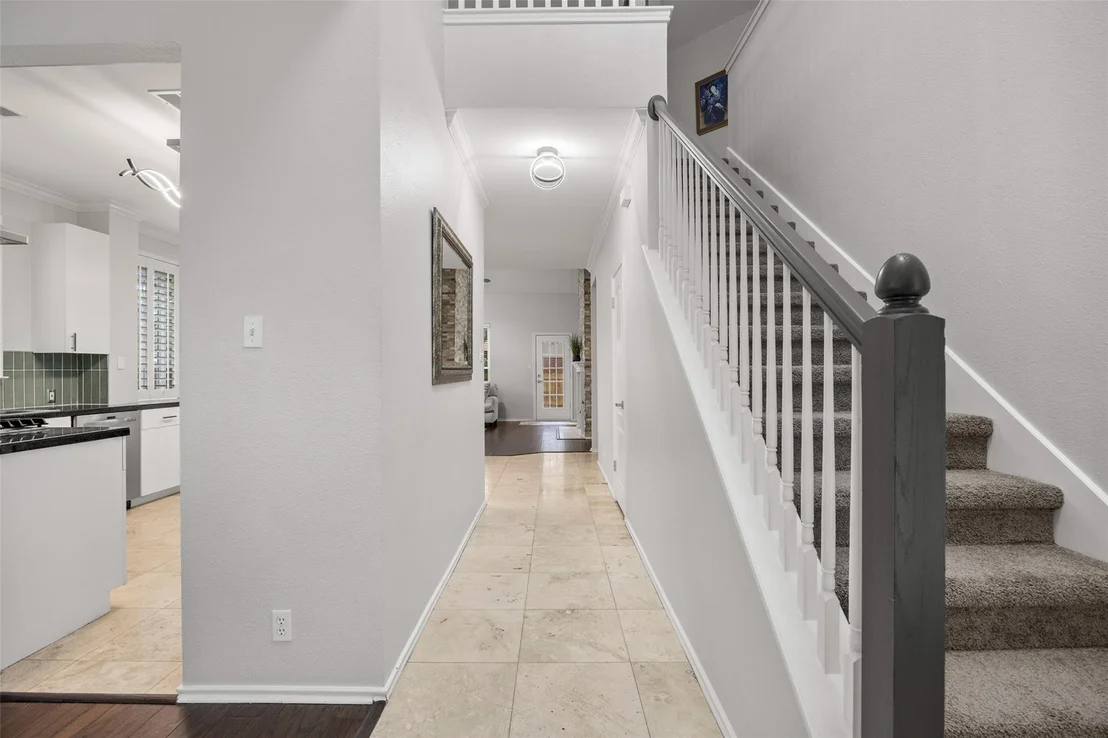 Photo of 8610 Axis DR