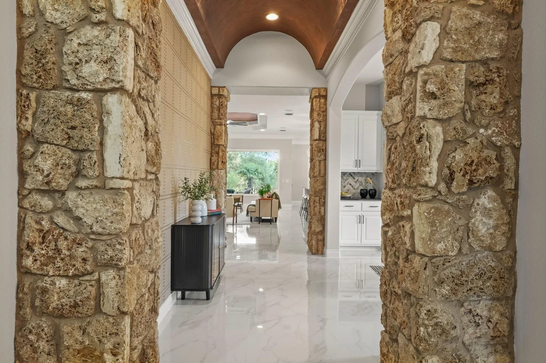 Photo of 106 Cactus Bend CV