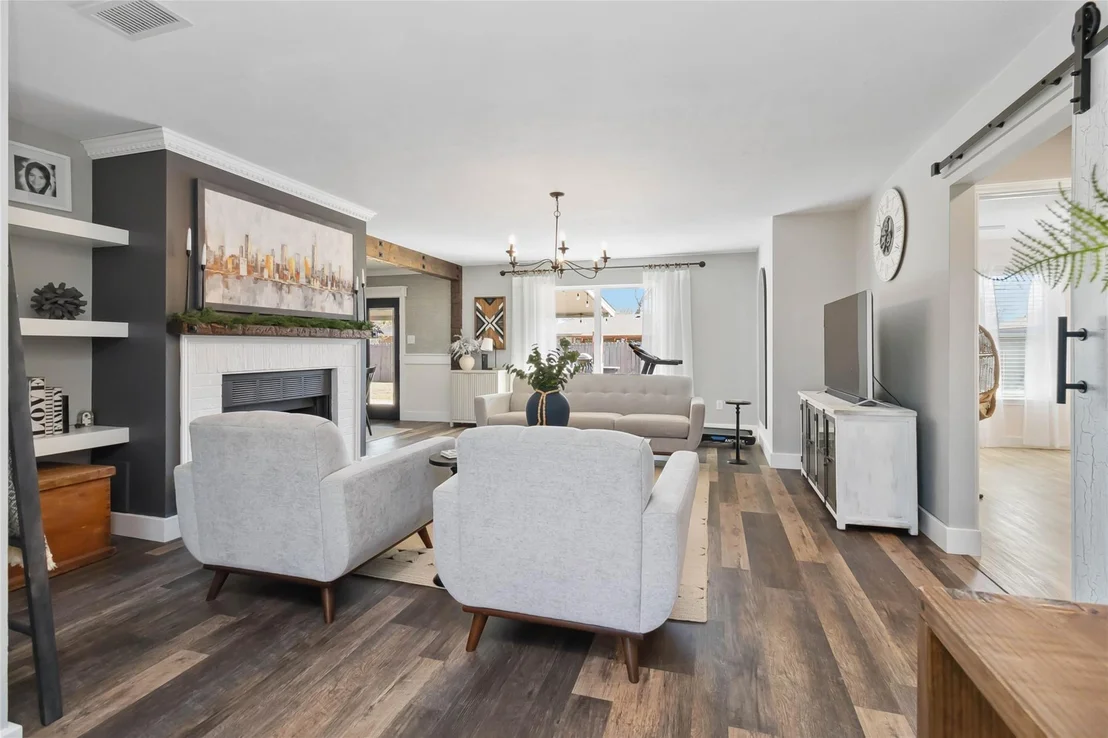 Photo of 411 Oak ST