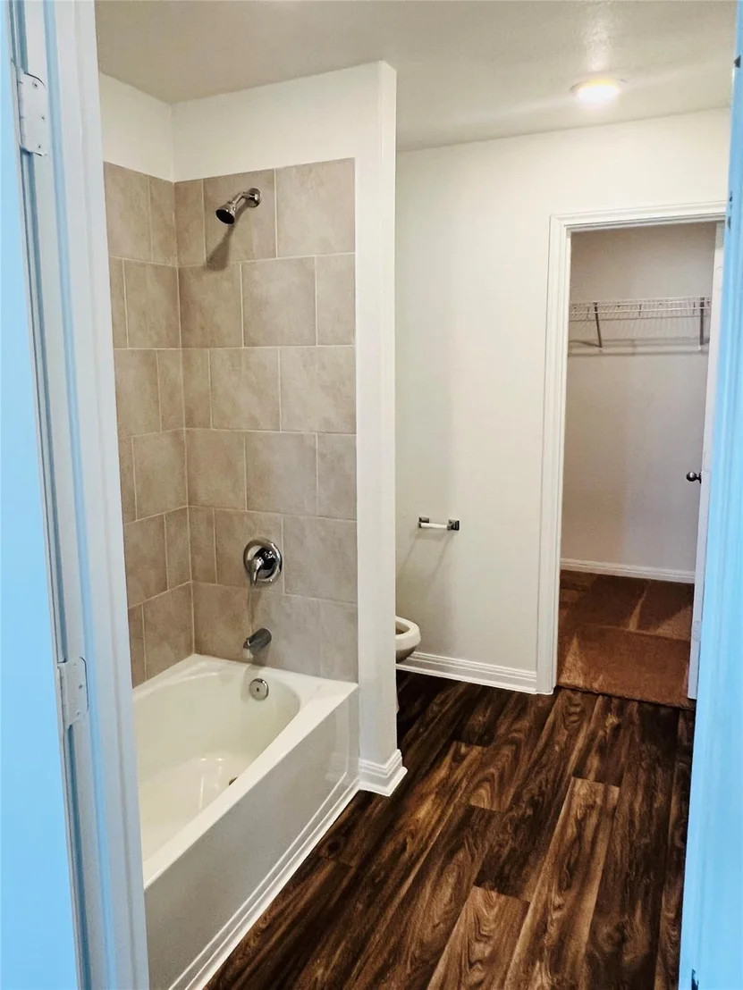 Photo of 109 Fairfax LN