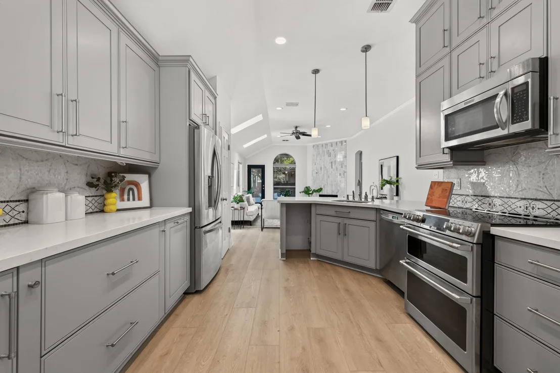 Photo of 13536 Anarosa LOOP