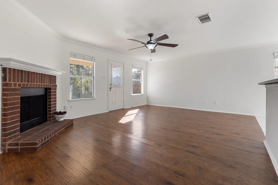 Photo of 406 Golden Gate DR