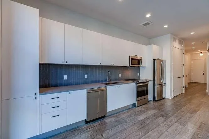 Photo of Unit 116 at 800 Embassy DR
