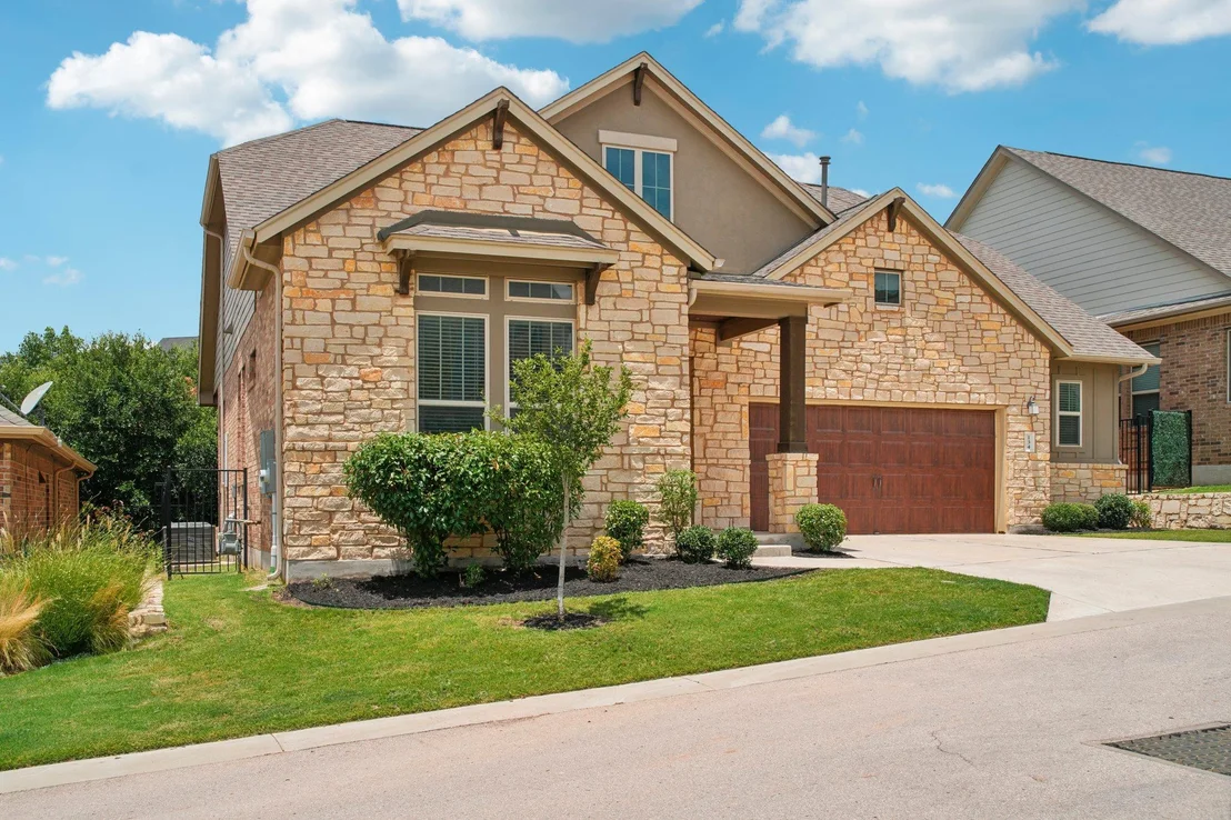 Photo of 134 Summer Square DR