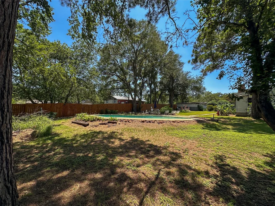 Photo of 407 4th Ave