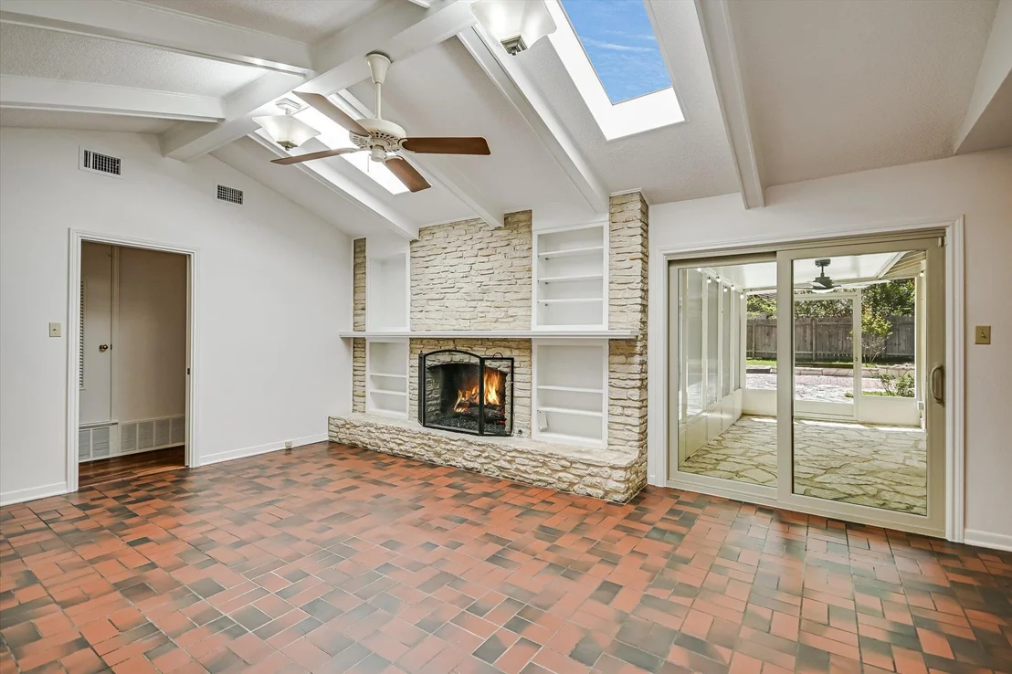 Photo of 4105 Far West BLVD