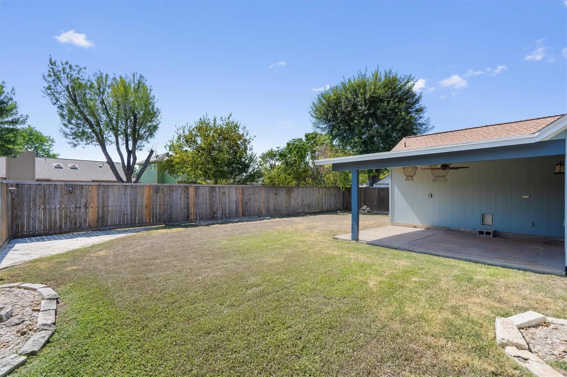 Photo of 2207 Mimosa TRL