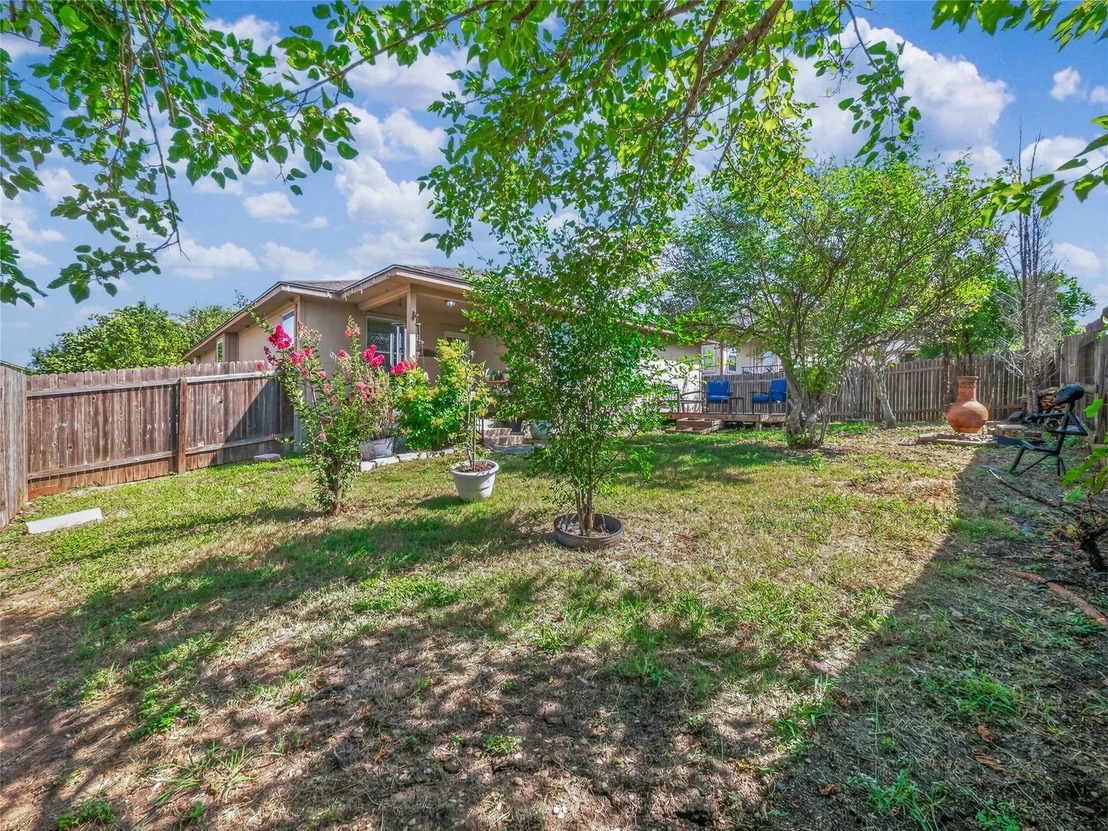 Photo of 427 Buckingham DR