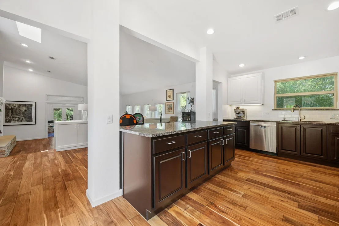 Photo of 102 Crescent BLF