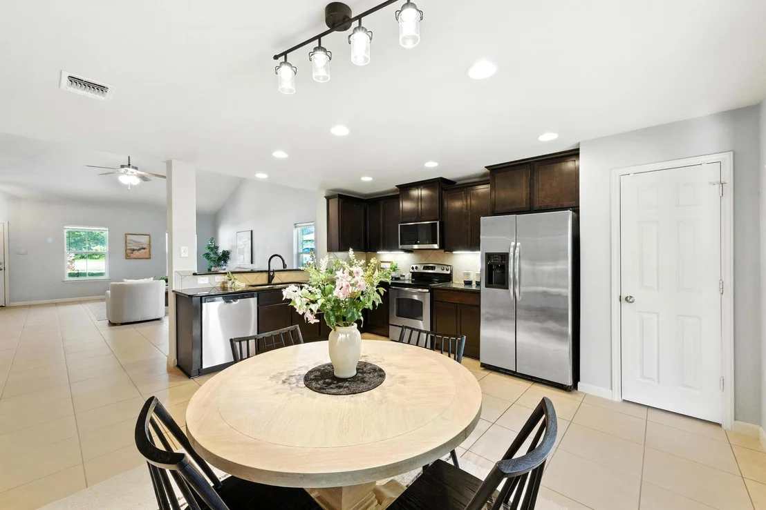 Photo of 2215 Stonehaven