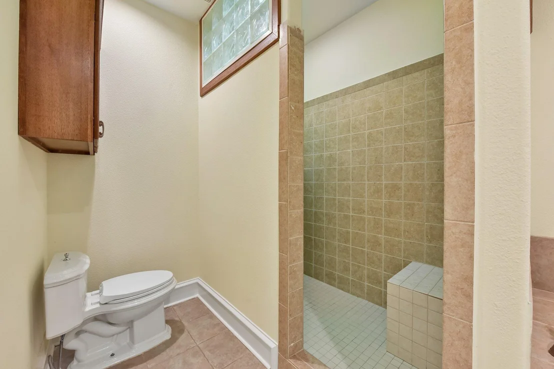 Photo of 1915 Oak Forest DR