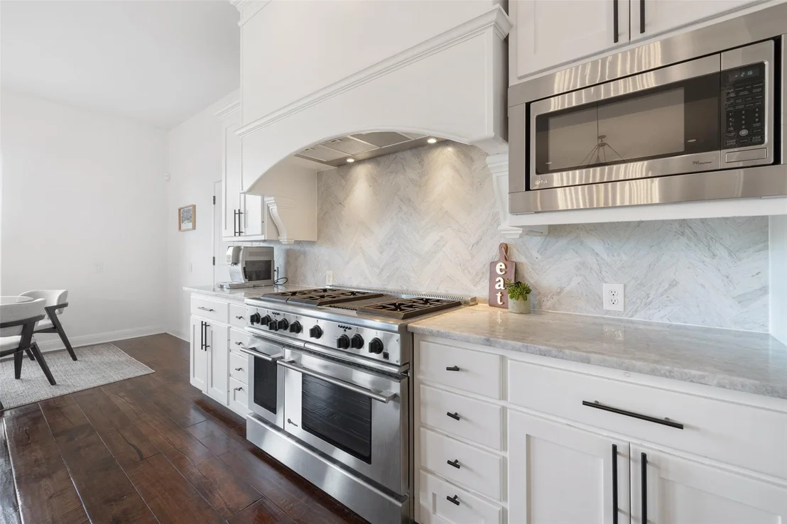Photo of 3833 River Place BLVD