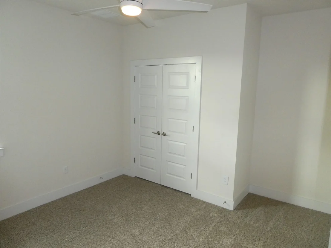 Photo of 8201 Greyhawk CV
