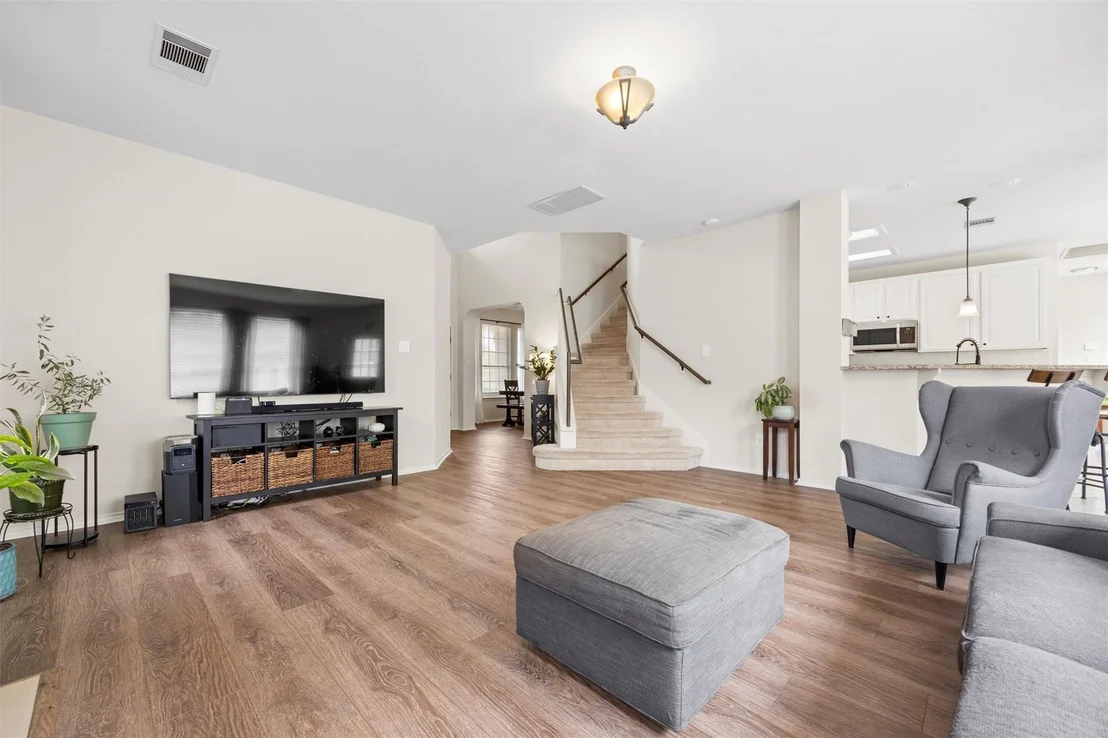 Photo of 10737 Quarry Oaks TRL
