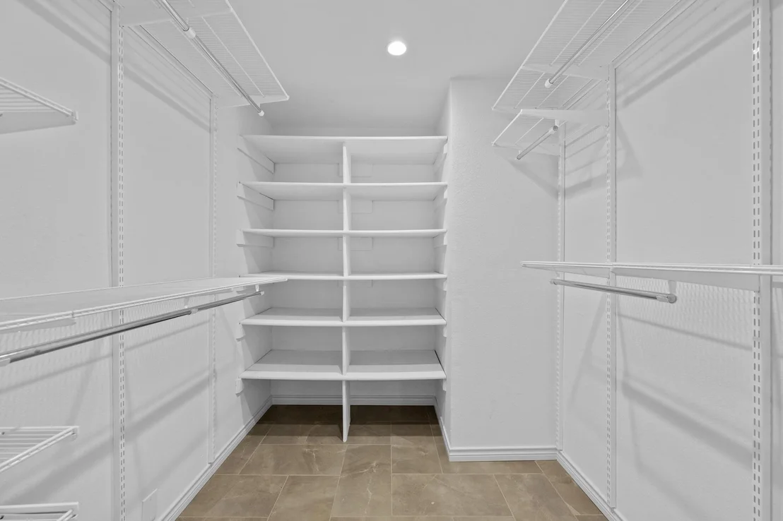 Photo of 2412 W Messick LOOP