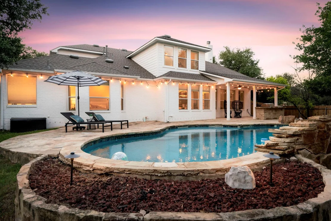 Photo of 12101 Cascade Caverns TRL
