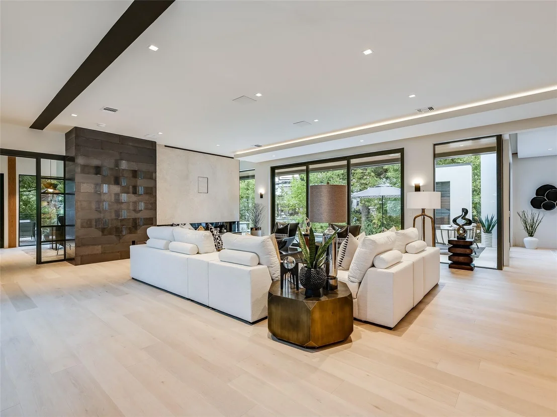 Photo of 1115 Gillespie PL