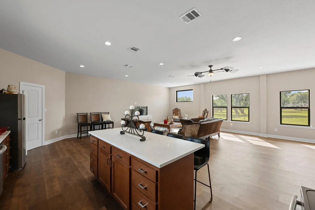 Photo of 408 Mesa Oaks RD