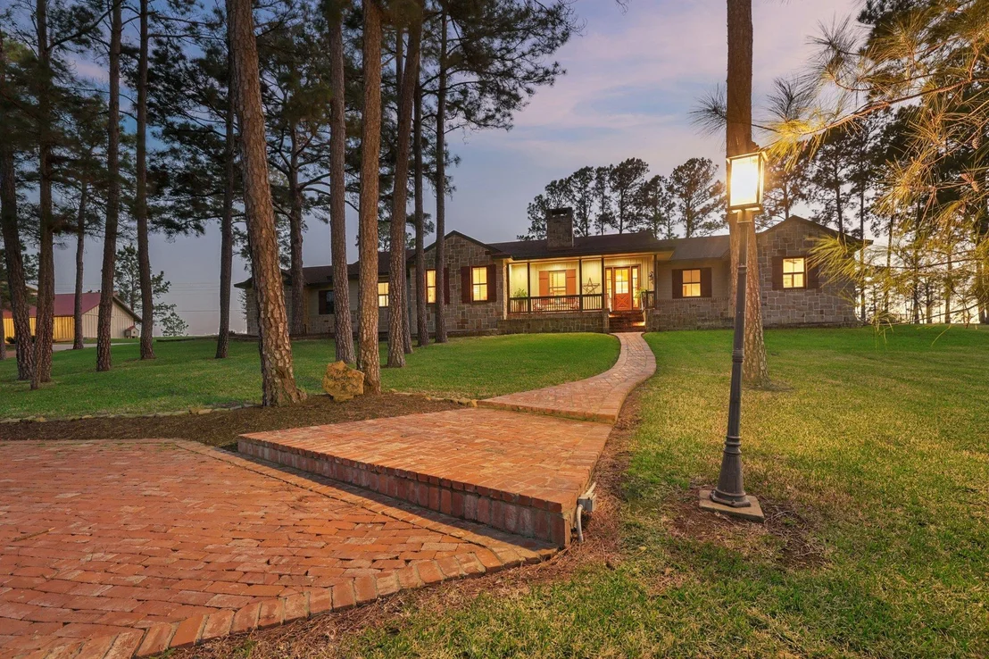 Photo of 546 McAllister RD