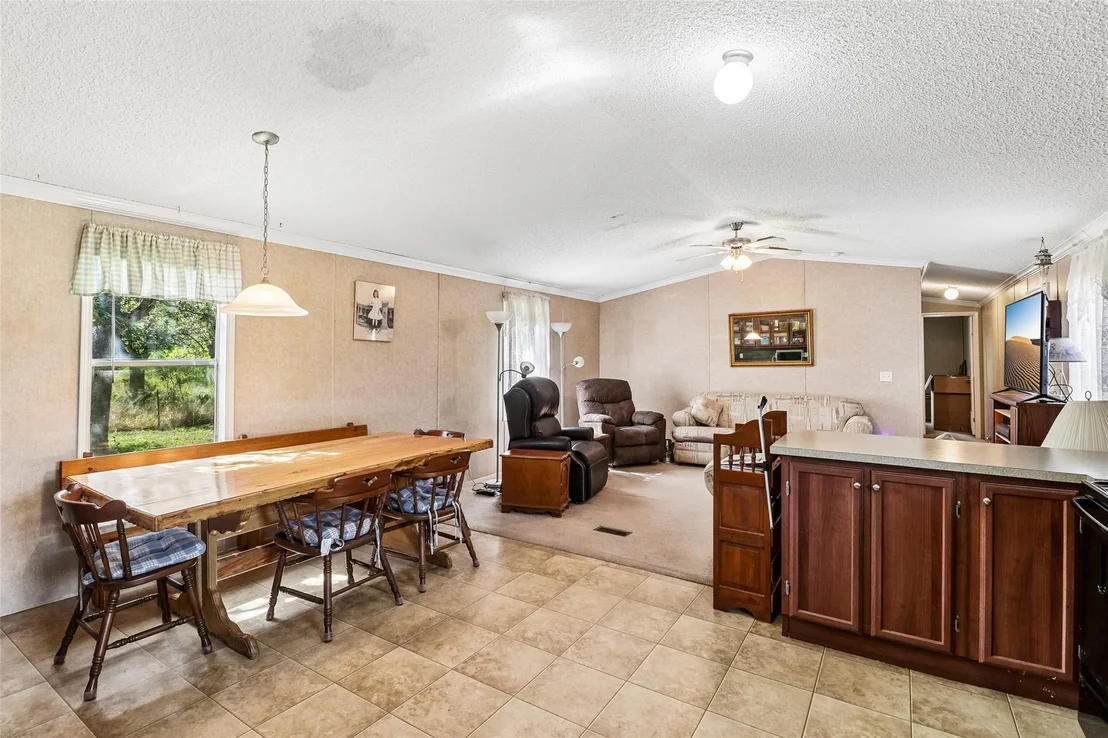 Photo of 716 W County Road 109 RD