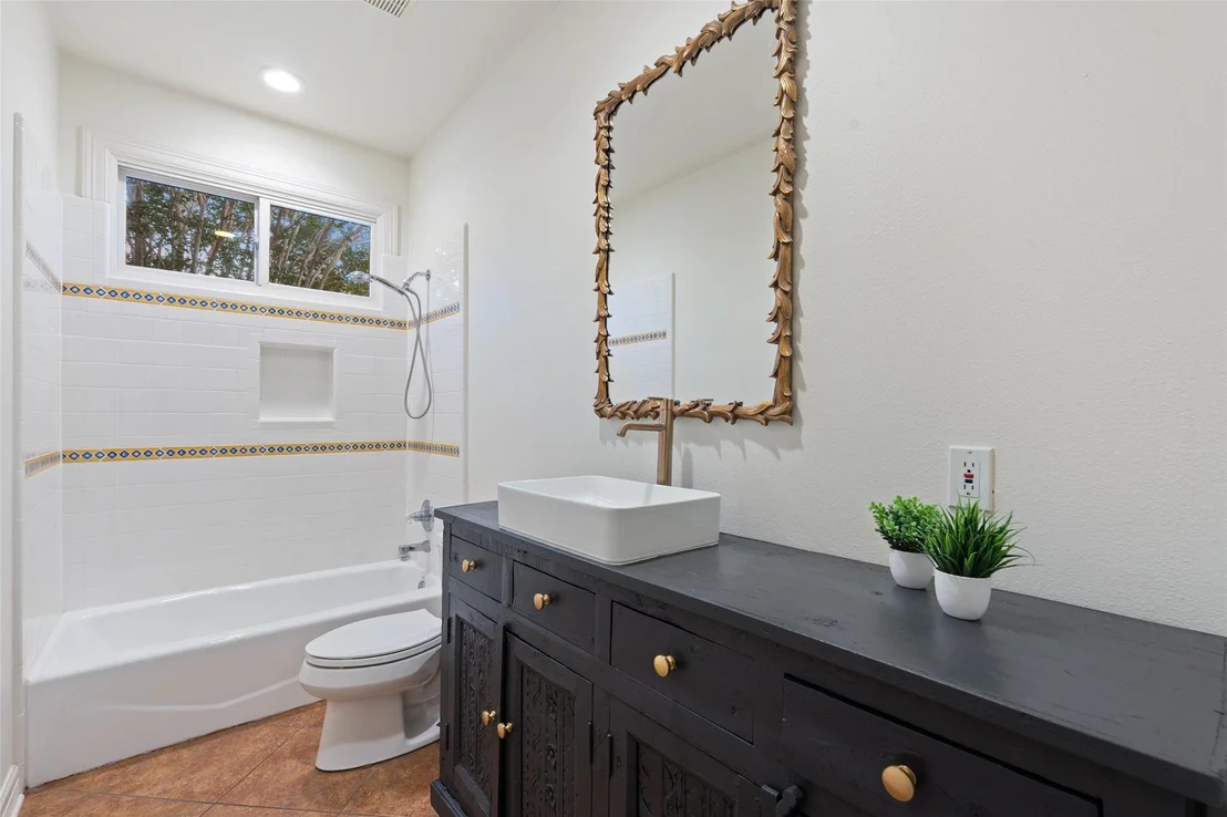 Photo of 127 Roberts CIR