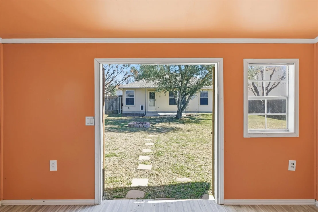 Photo of 709 Lavaca LOOP