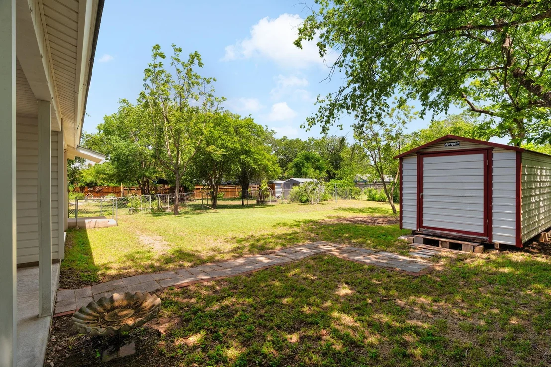 Photo of 6804 Miranda DR