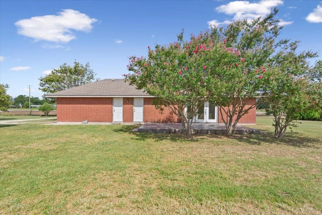 Photo of 2465 Old Waco RD