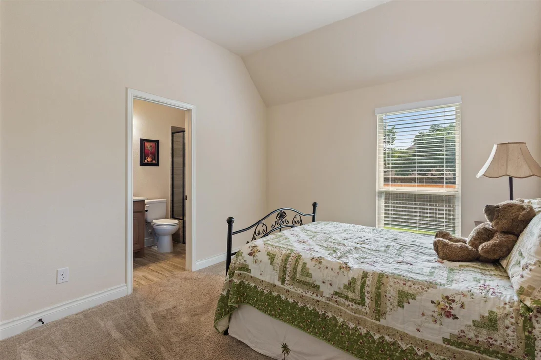 Photo of 813 Cedar Lake BLVD