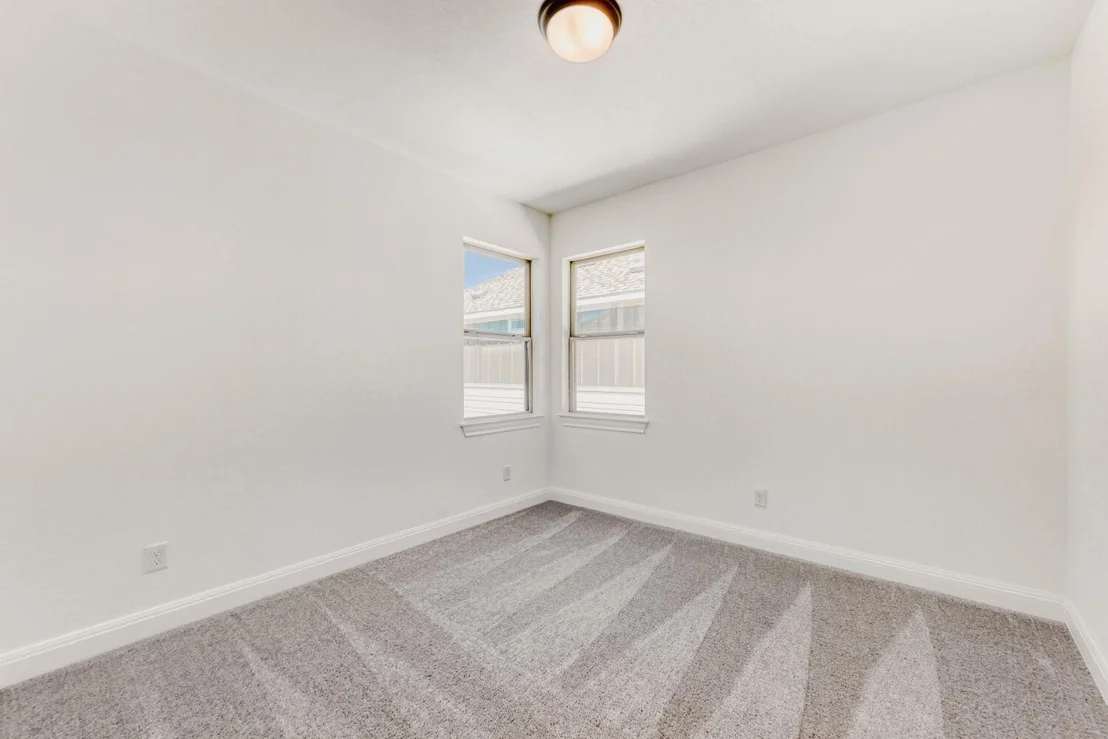 Photo of 175 International ST