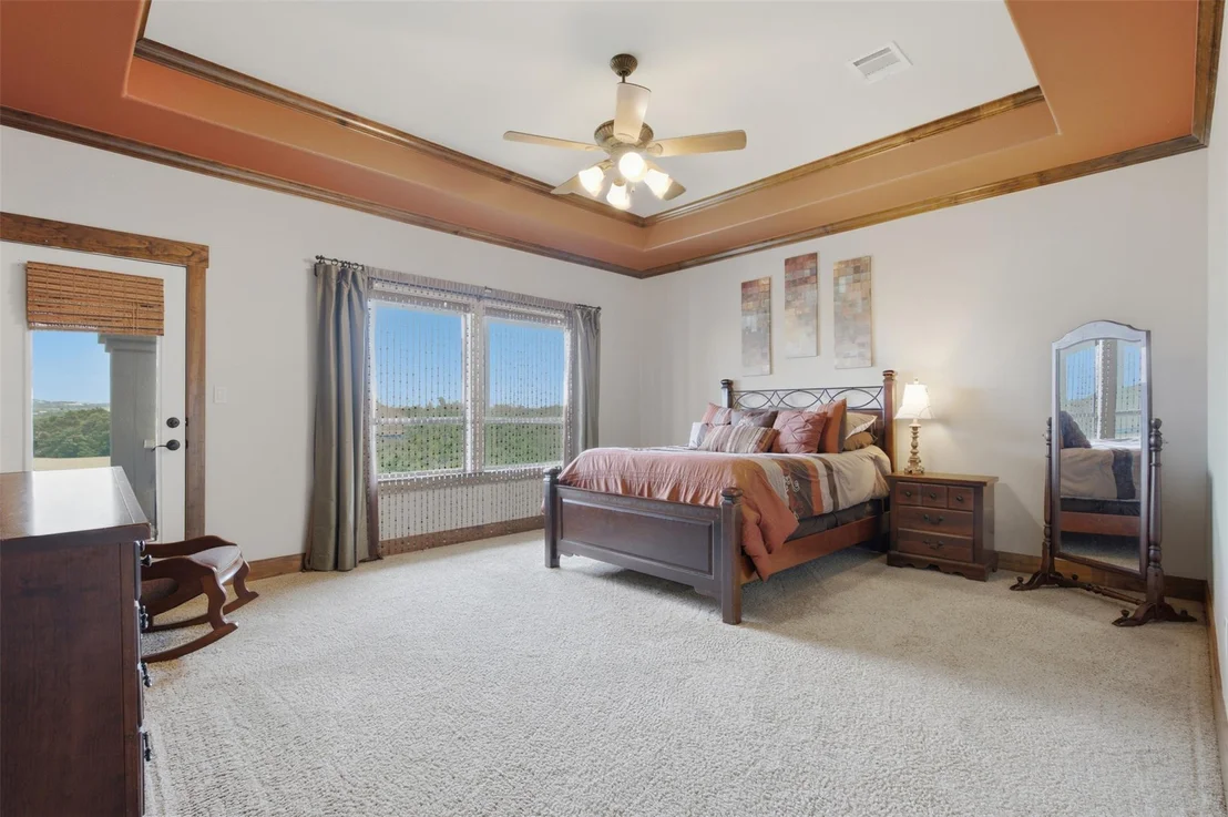 Photo of 700 Augusta CIR N