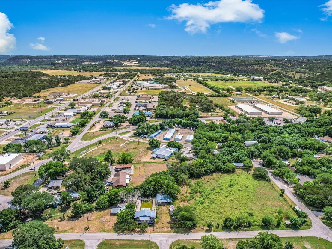 Photo of 201 Oak DR