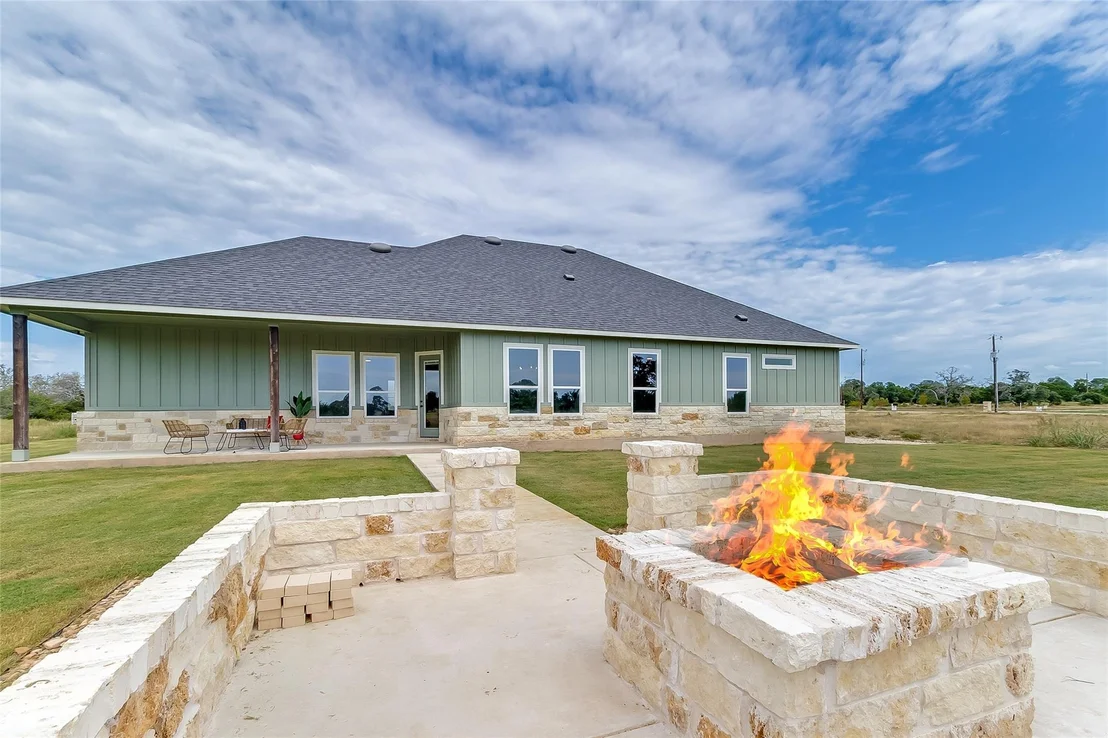Photo of 111 Draper LN