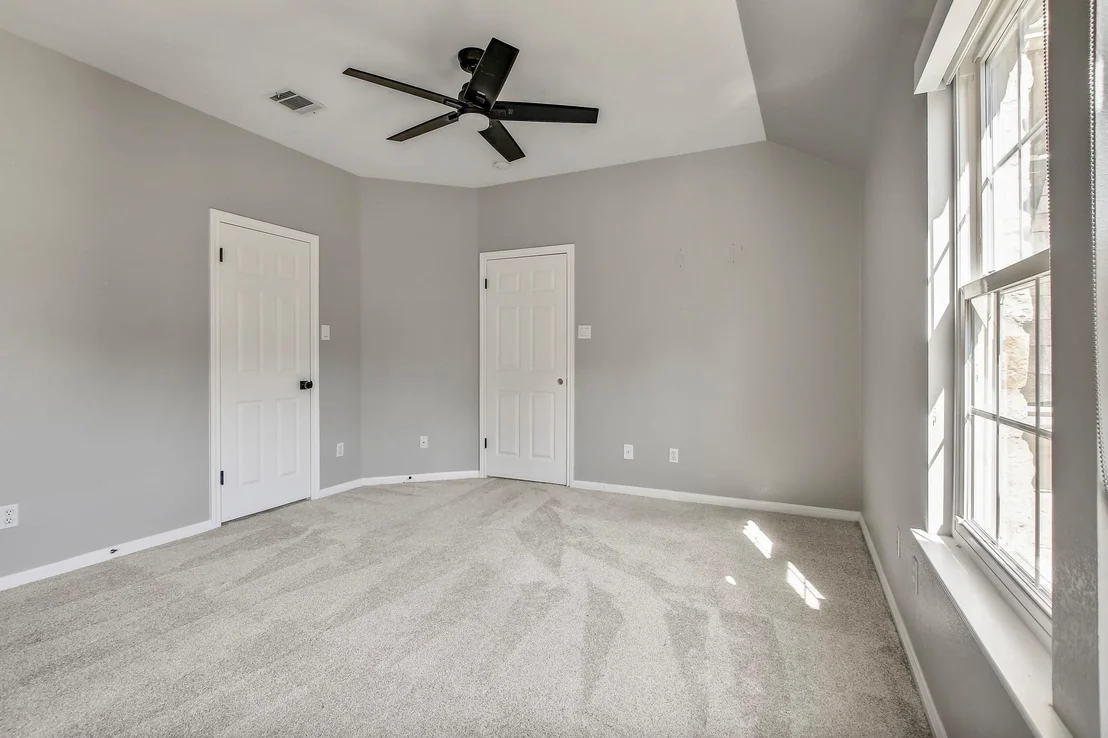 Photo of 15215 Thatcher DR