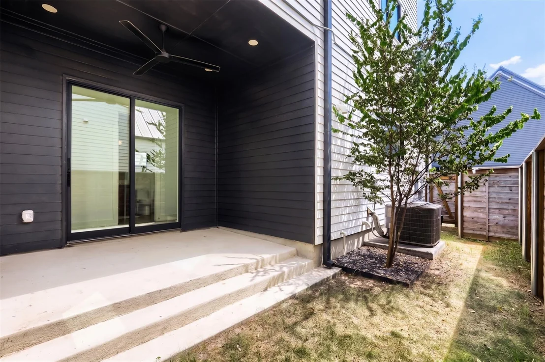 Photo of 3811 Taniguchi ST