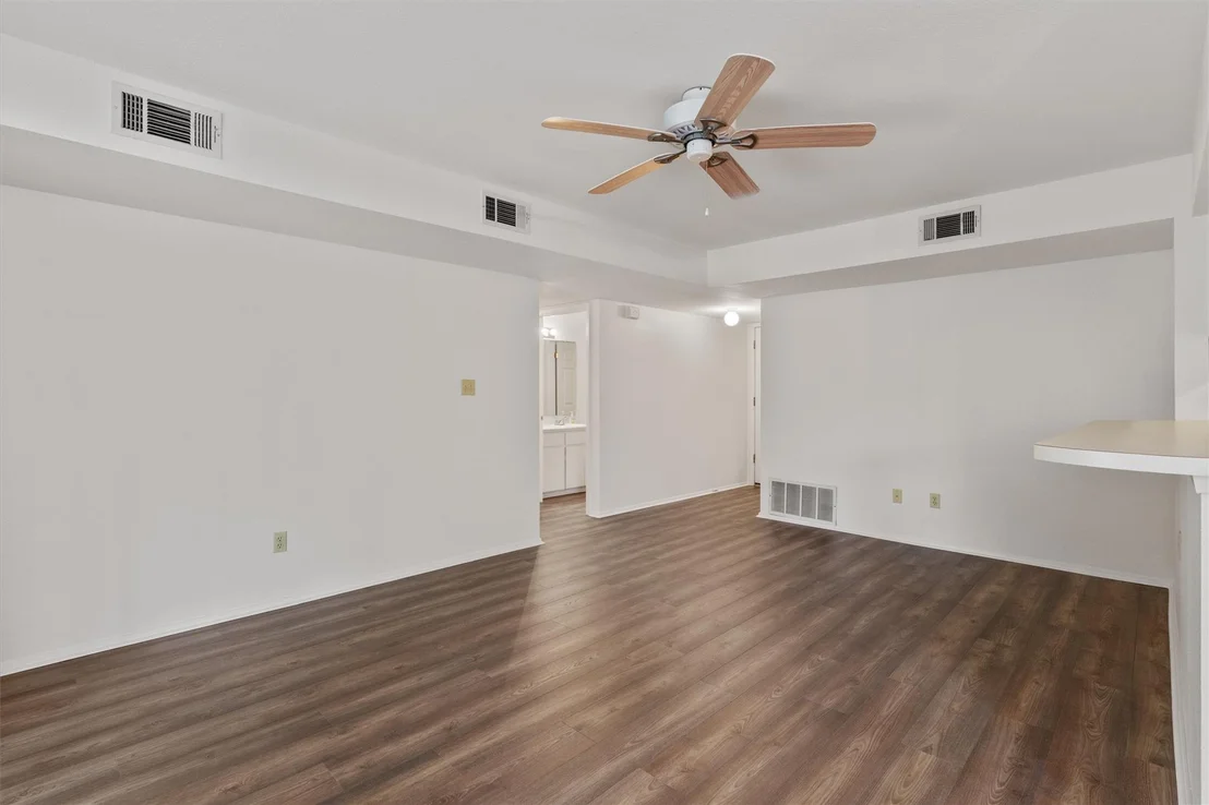 Photo of 716 Northern TRL