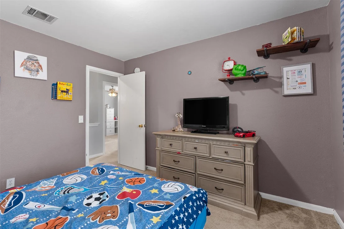 Photo of 372 Tobin DR