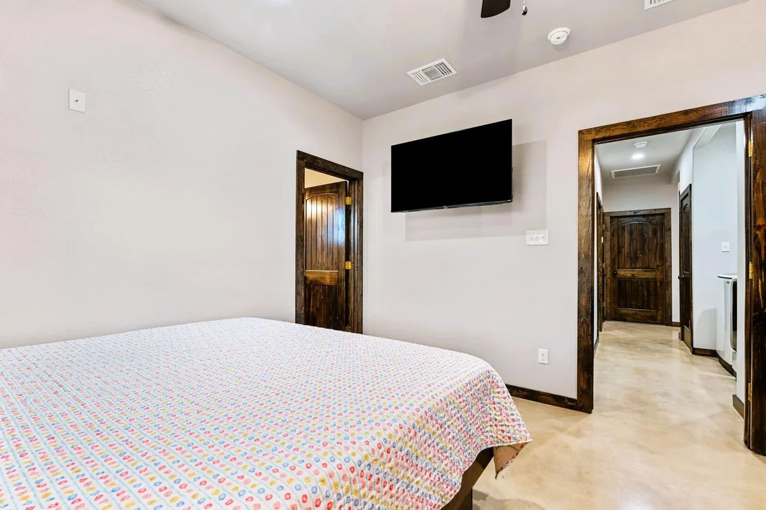 Photo of 1718 Mountain Valley RD