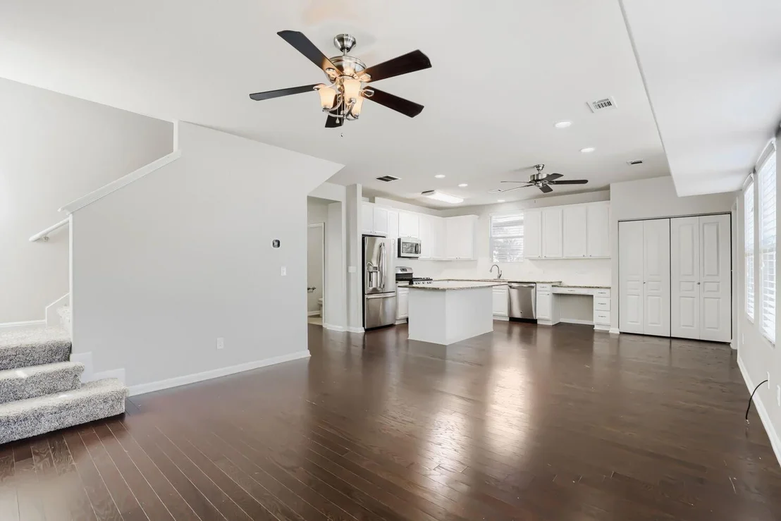 Photo of 5136 Hellman