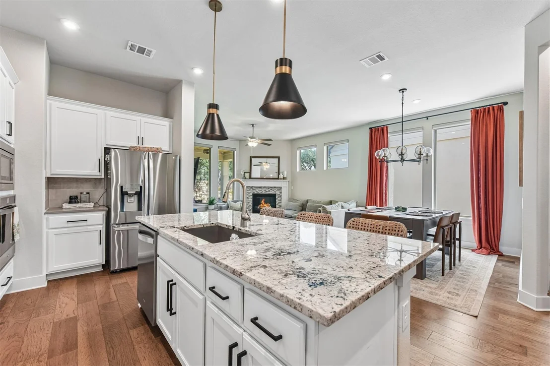 Photo of 240 Diamondback DR
