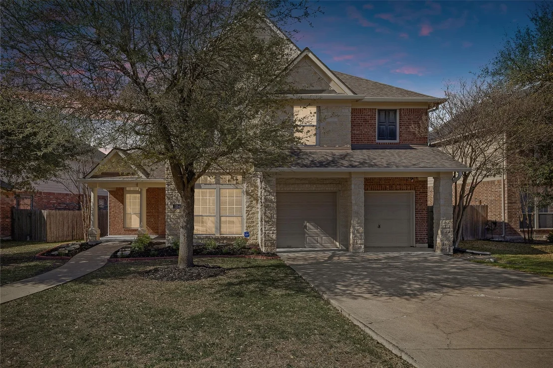 Photo of 1104 Bethpage DR