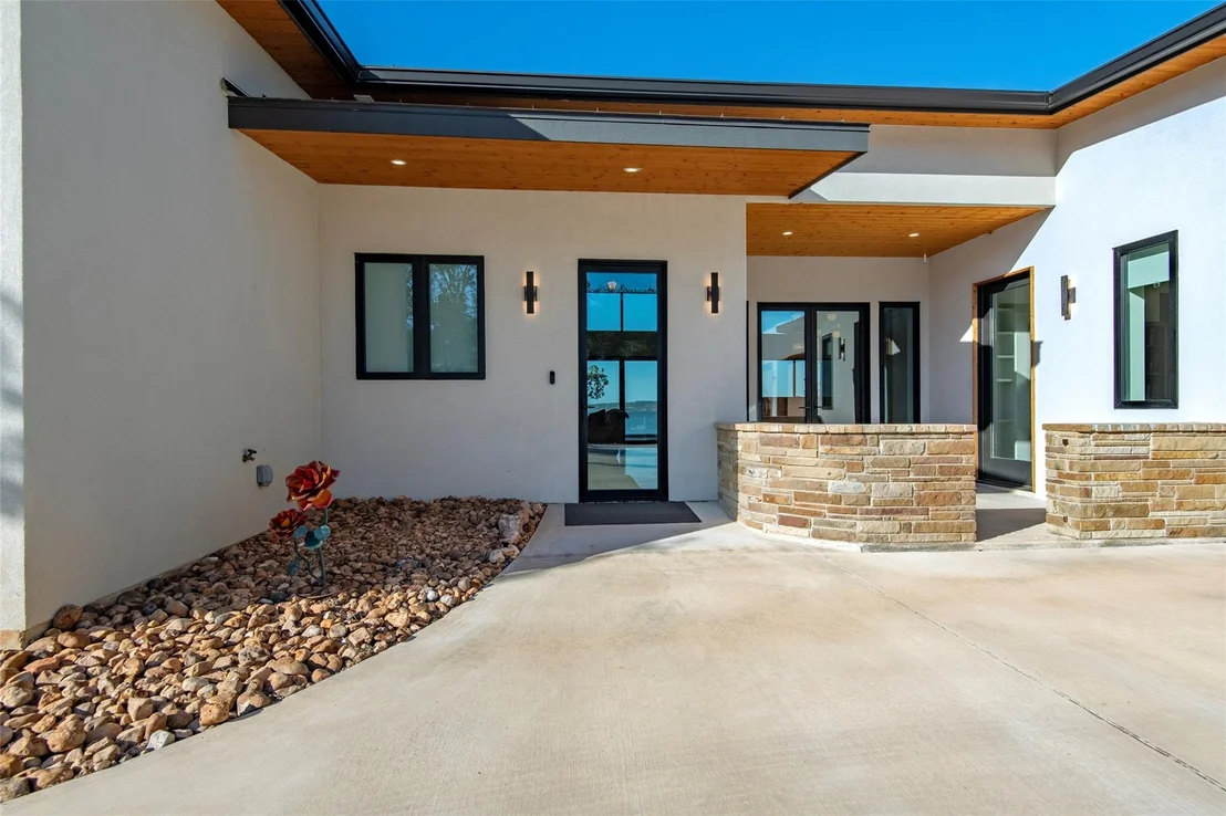 Photo of 247 Peninsula DR